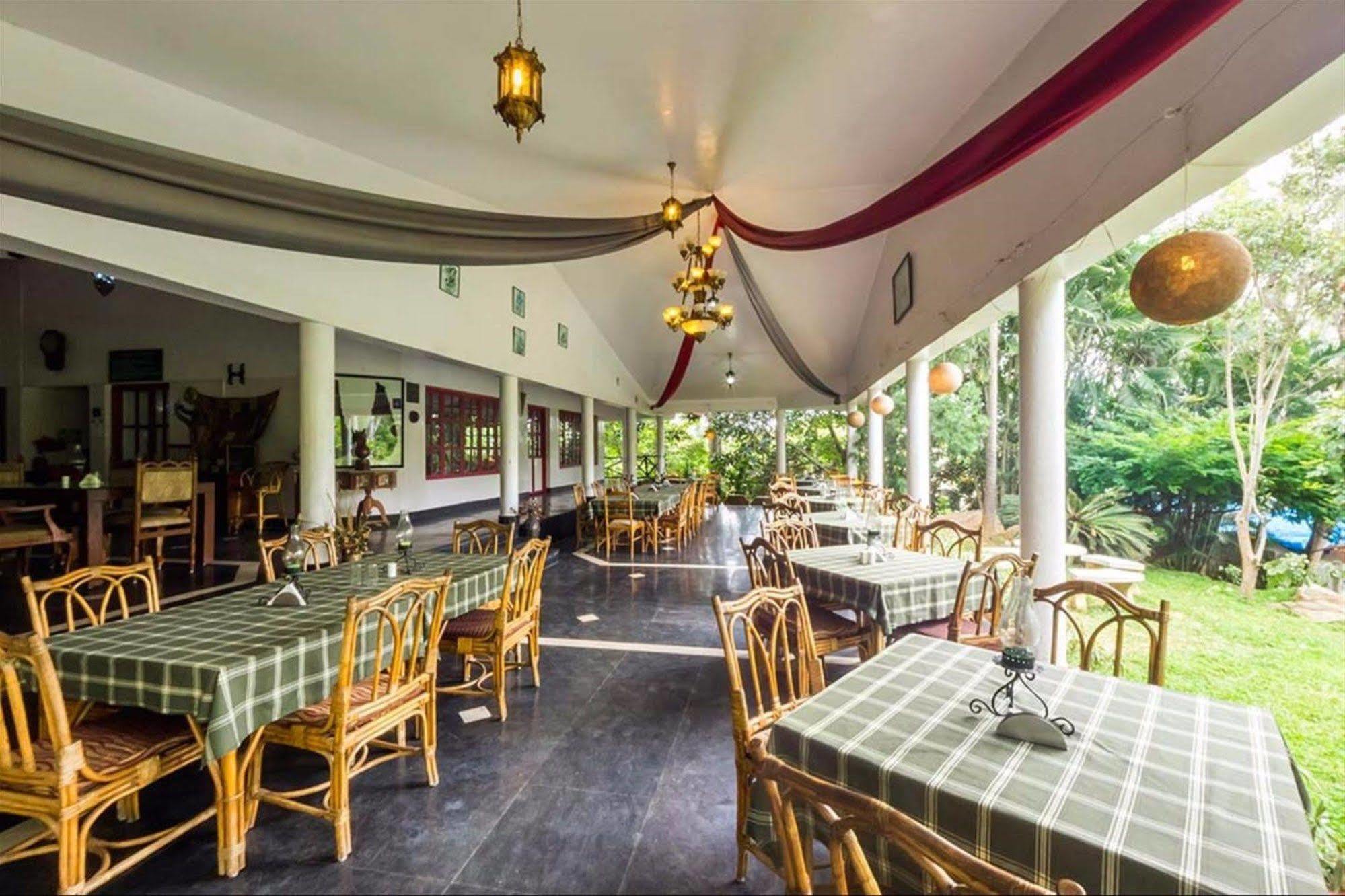 Eagle Ridge Resort Bangalore Eksteriør bilde